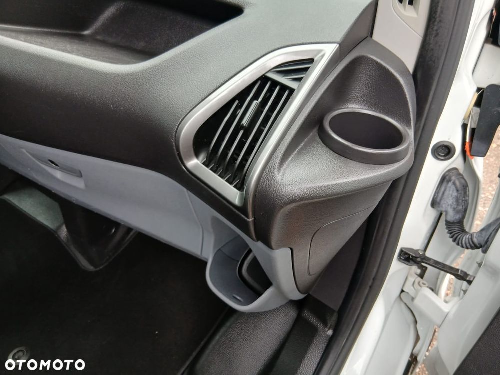 Ford TRANSIT CUSTOM - 29