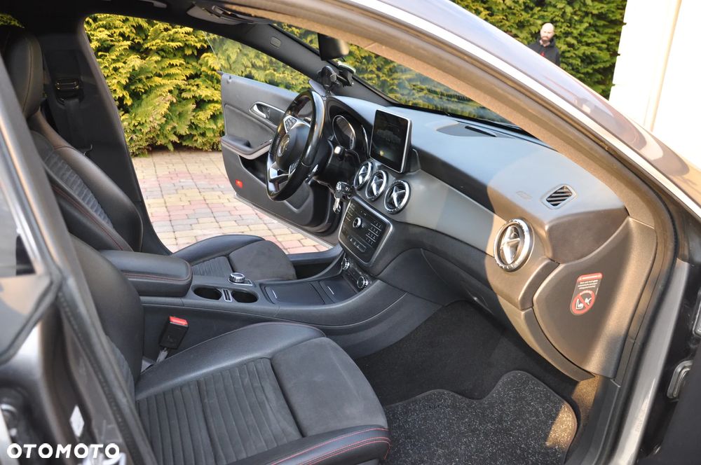 Mercedes-Benz CLA 180 (CDI) d 7G-DCT AMG Line - 13