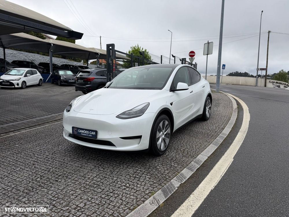 Tesla Model Y - 5