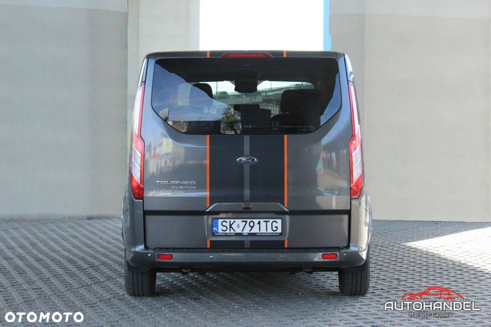 Ford Tourneo Custom - 6