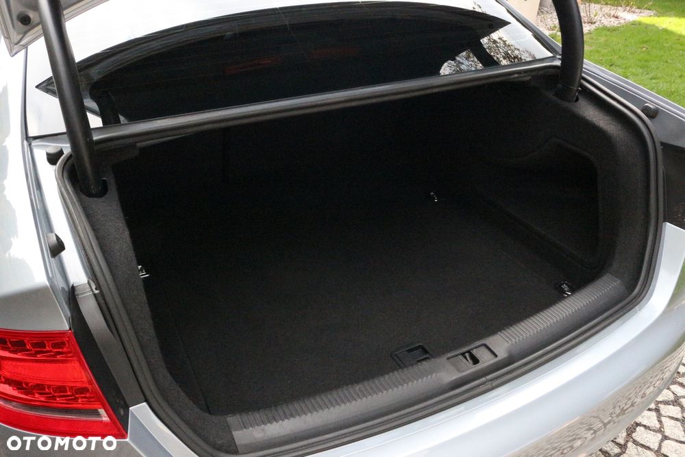 Audi A4 Limousine 2.0 TDI DPF - 26