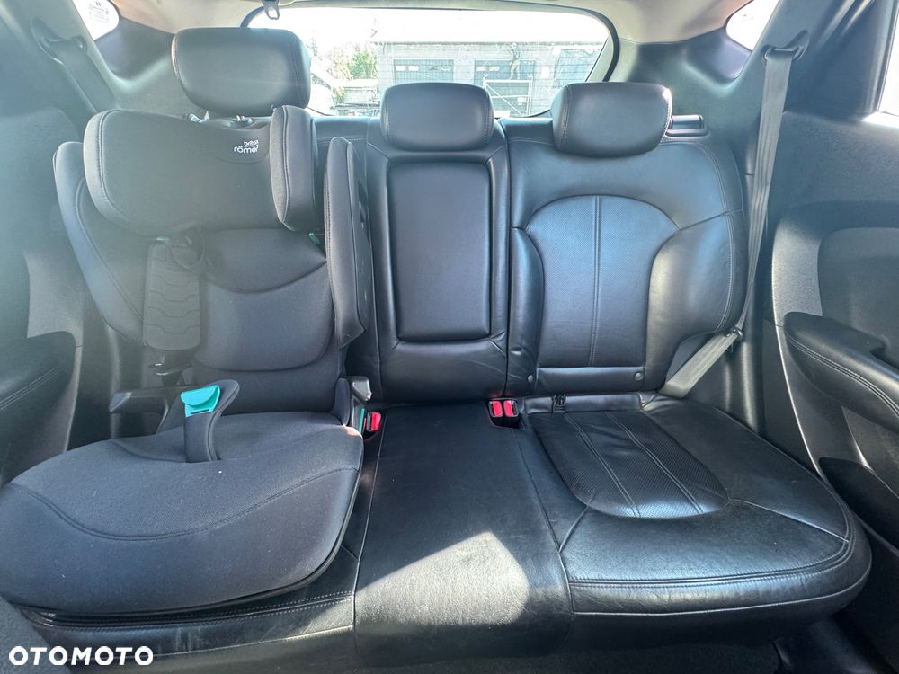 Hyundai ix35 2.0 CRDi 4WD Automatik Premium - 24