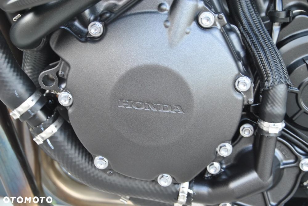 Honda CB - 32