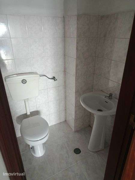 Vendo Garagem em Queluz - Grande imagem: 5/9