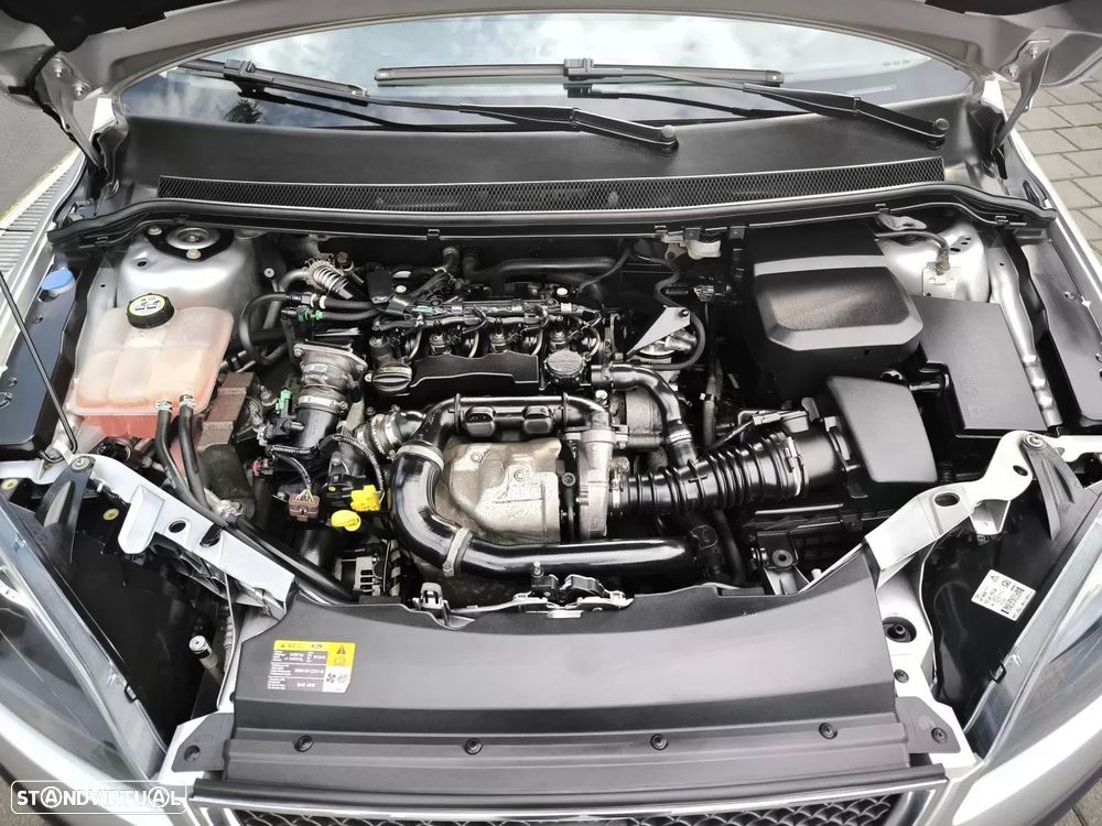 Ford Focus 1.6 TDCi Ghia - 36