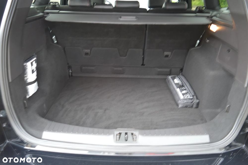 Ford Kuga 1.5 EcoBoost 2x4 ST-Line - 12