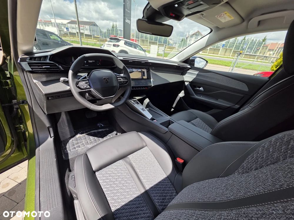 Peugeot 408 - 19