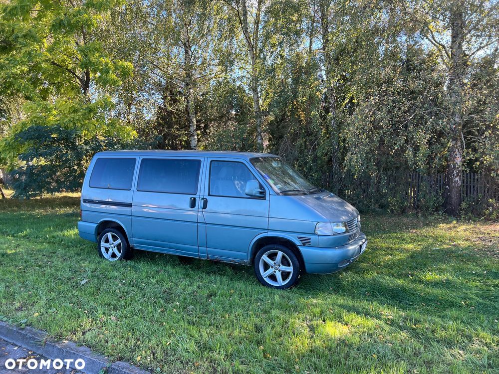 Volkswagen Multivan 2001 photo 2