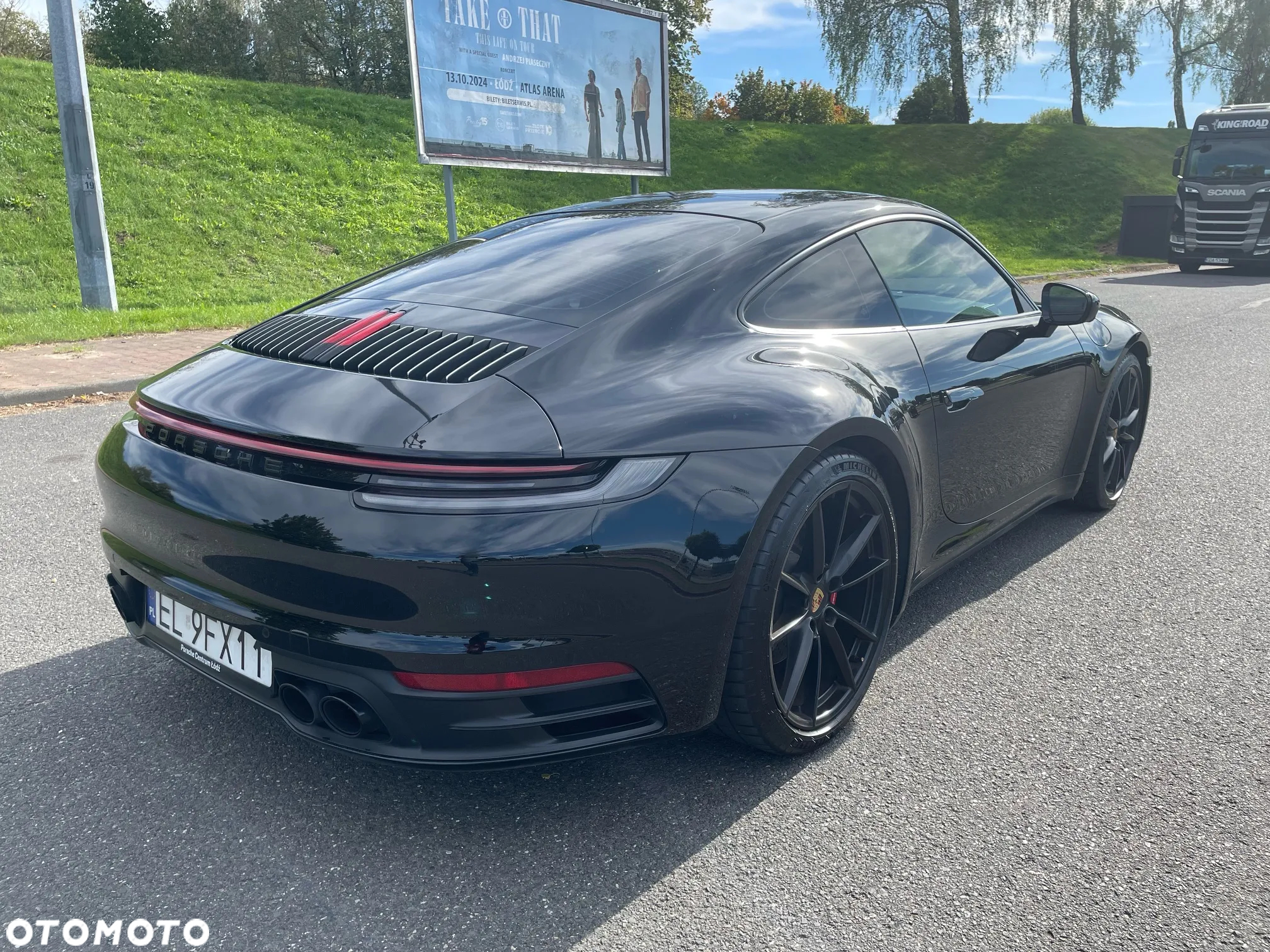Porsche 911 Carrera 4S - 4