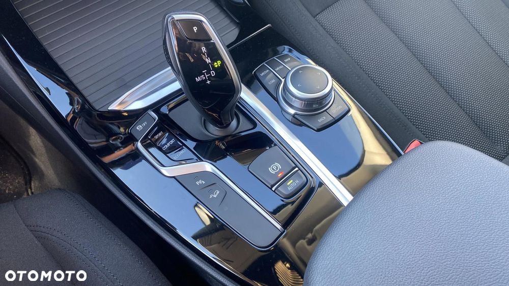 BMW X3 xDrive20d Advantage - 19