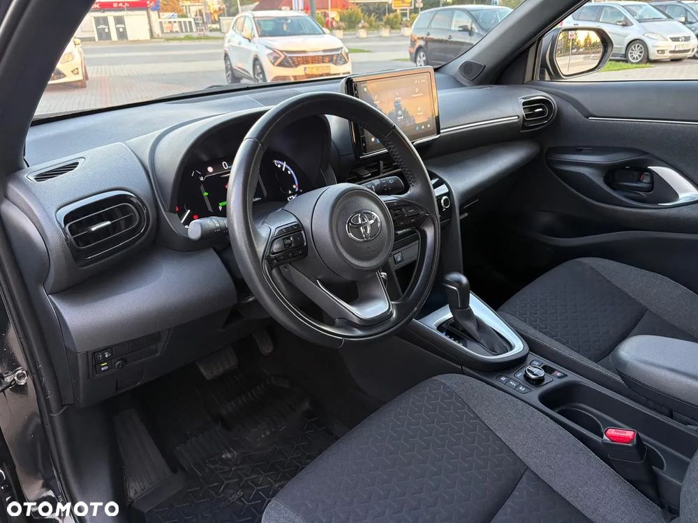 Toyota Yaris Cross Hybrid 1.5 Comfort 4x4 - 13