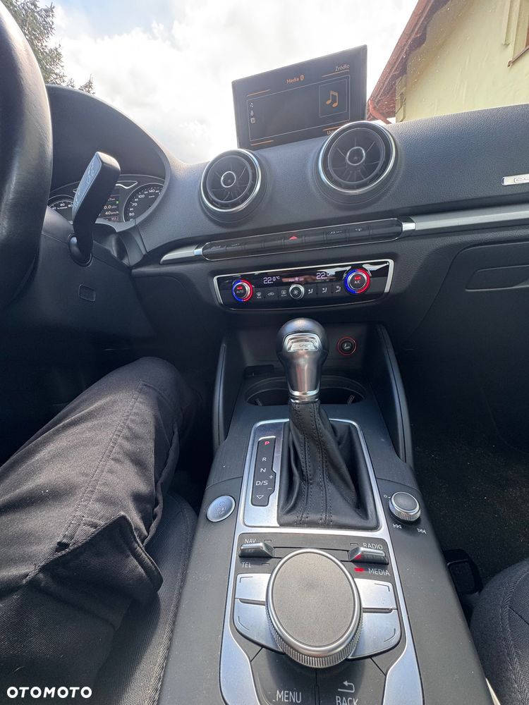 Audi A3 Sportback 1.4 TFSI e-tron Ambiente - 13