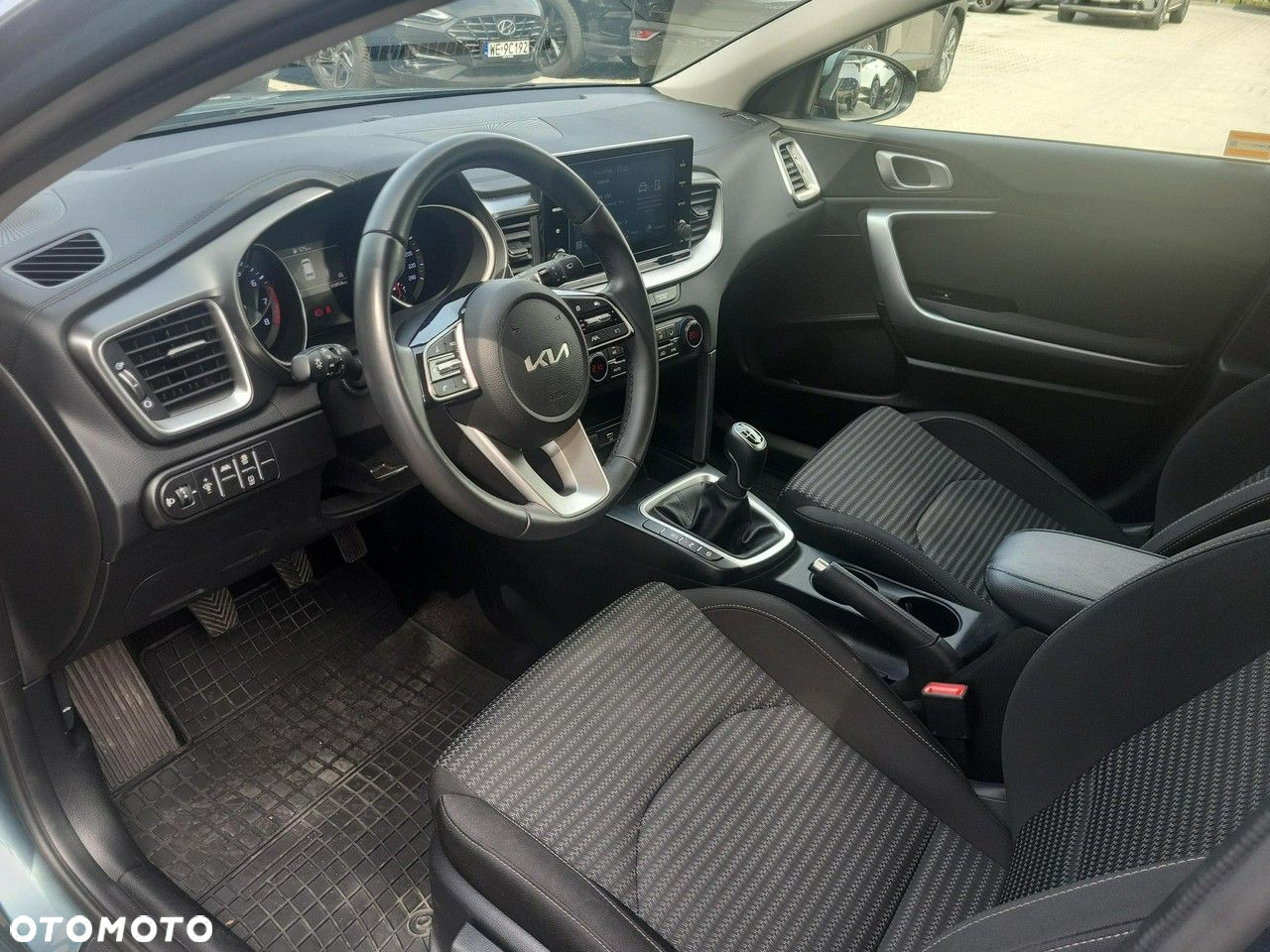 Kia Ceed - 9