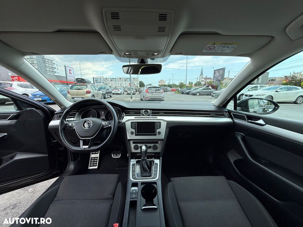 Volkswagen Passat - 10