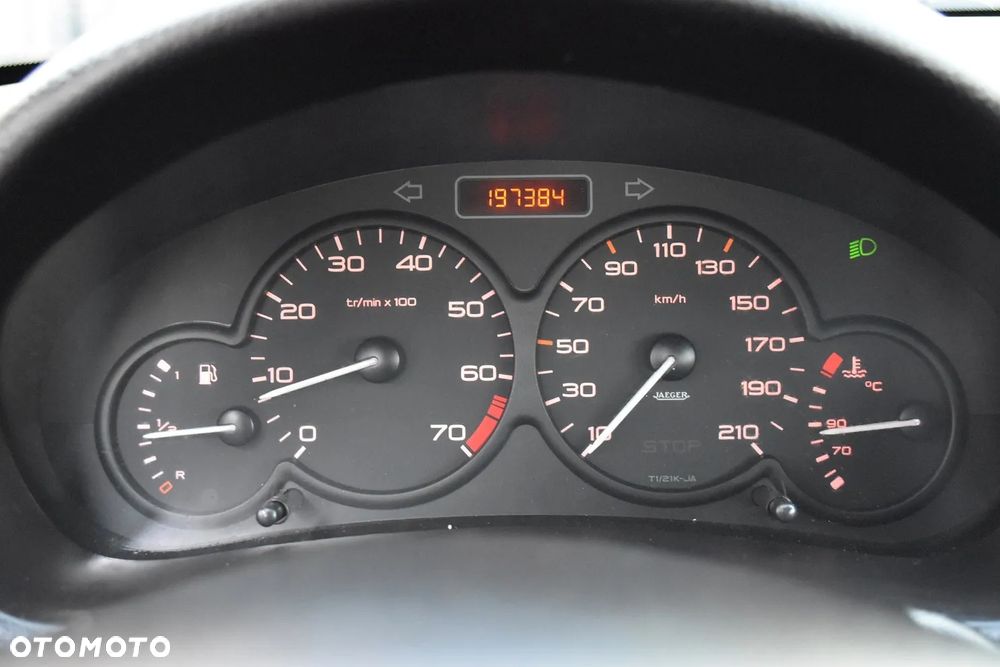 Peugeot 206 1.1 Color-Line - 27
