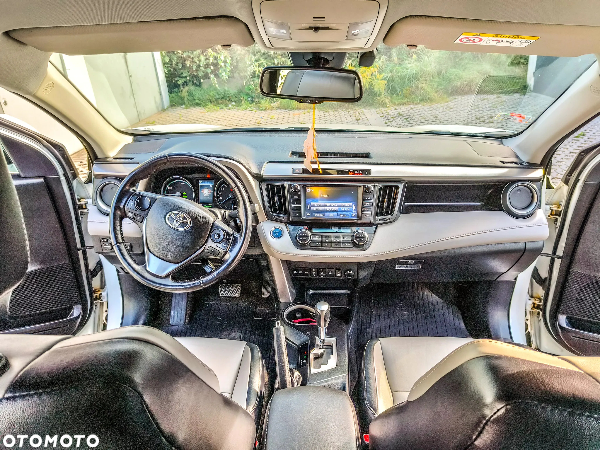 Toyota RAV4 - 10
