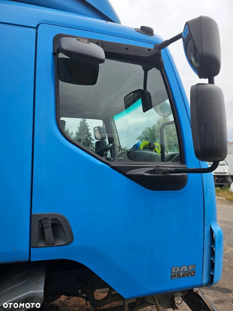 DRZWI PRAWE PASAŻERA NIEBIESKIE KOMPLETNE DAF LF 45 55 01-13 rok