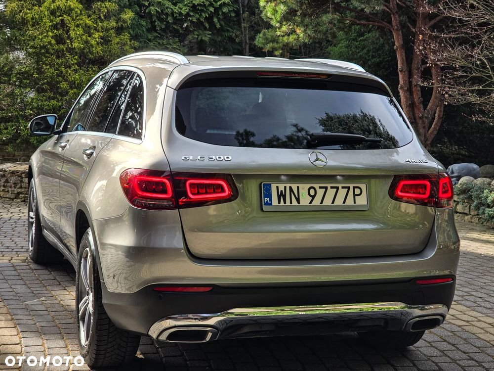 Mercedes-Benz GLC - 9
