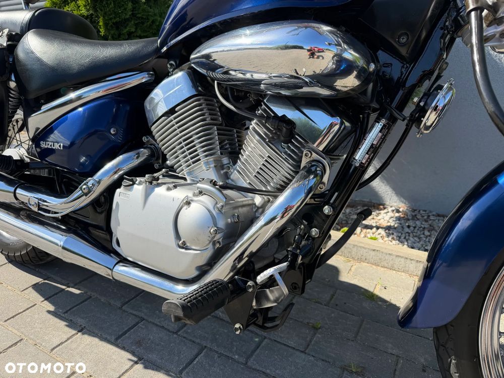 Suzuki Intruder - 14
