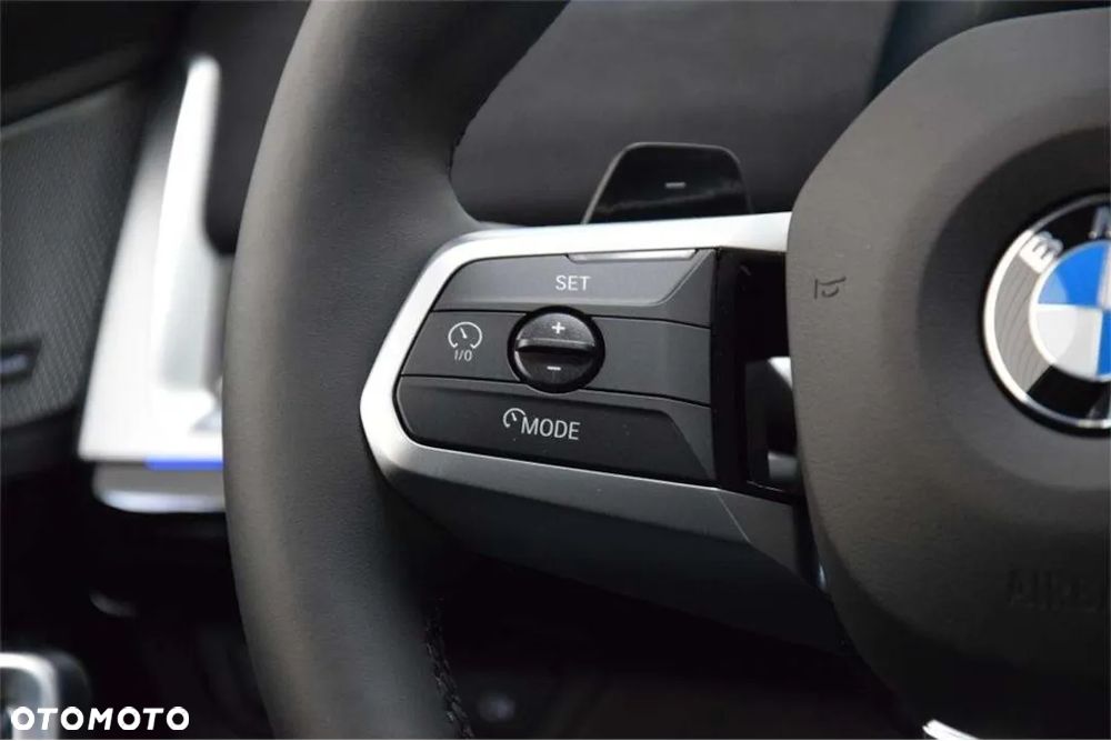 BMW X1 sDrive18i - 12