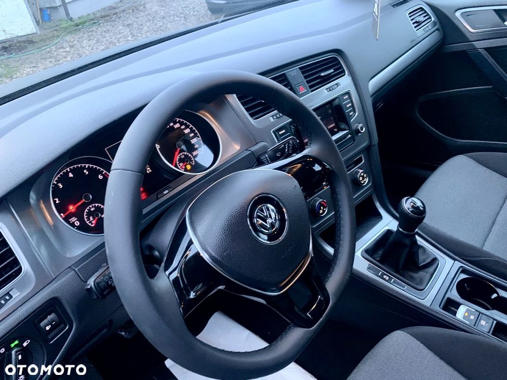 Volkswagen Golf 1.2 TSI BMT Trendline - 19