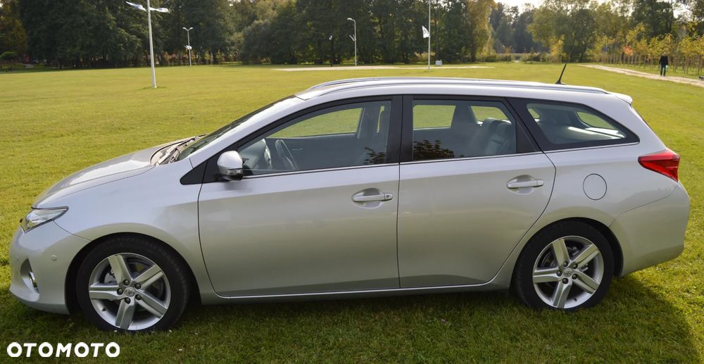 Toyota Auris 2.0 D-4D Prestige - 1
