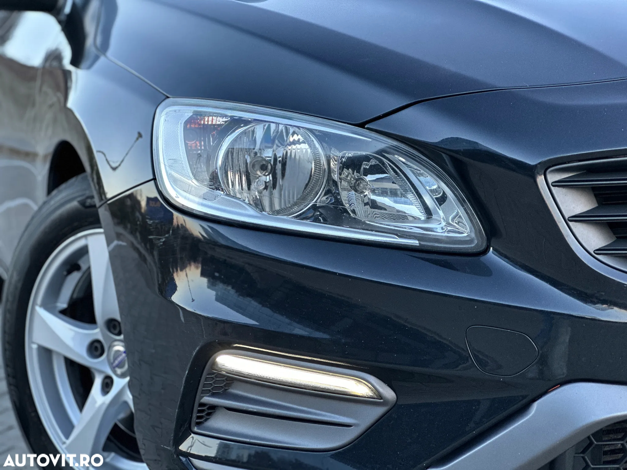 Volvo V60 D2 Geartronic Powershift RDesign - 36