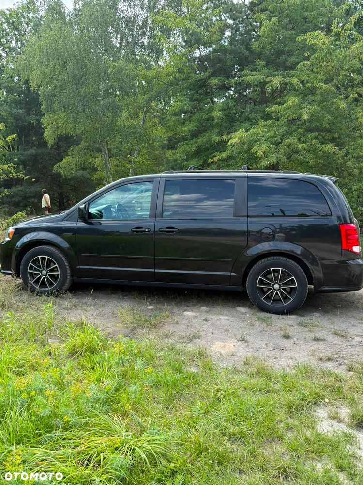 Dodge Grand Caravan 3.6 R/T - 10