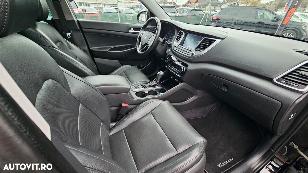 Hyundai Tucson blue 1.7 CRDi 2WD DCT Premium - 34