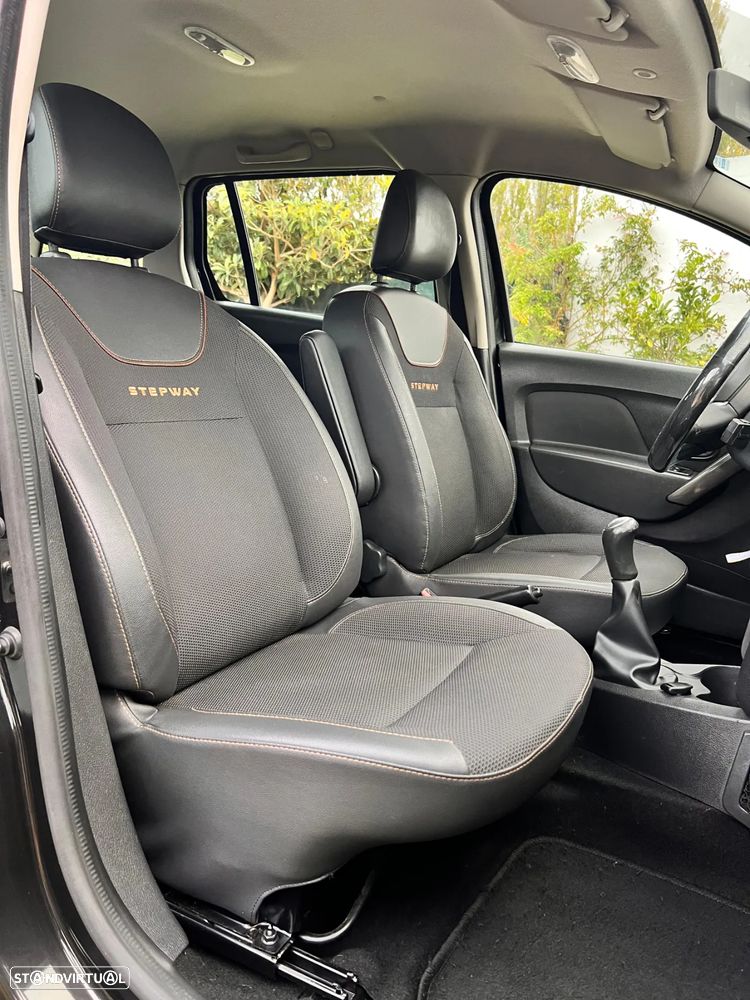 Dacia Logan 0.9 TCe Confort - 28