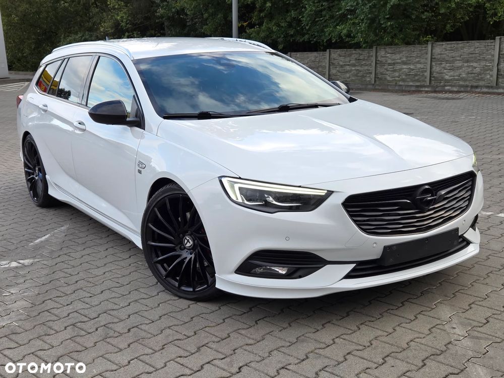 Opel Insignia - 1