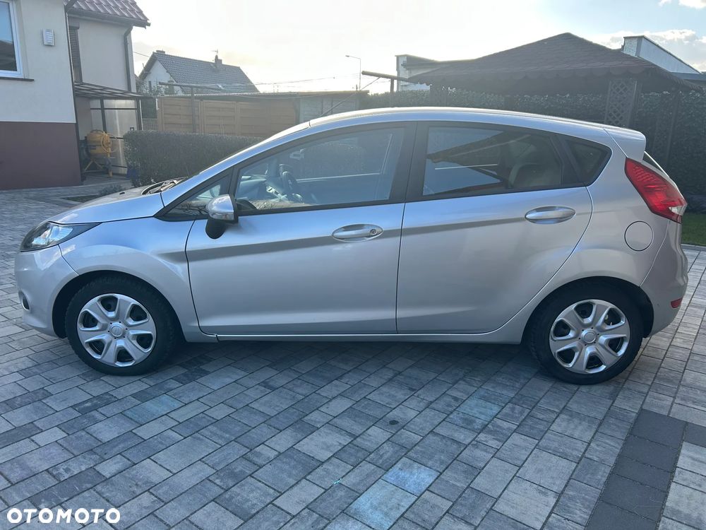 Ford Fiesta - 2