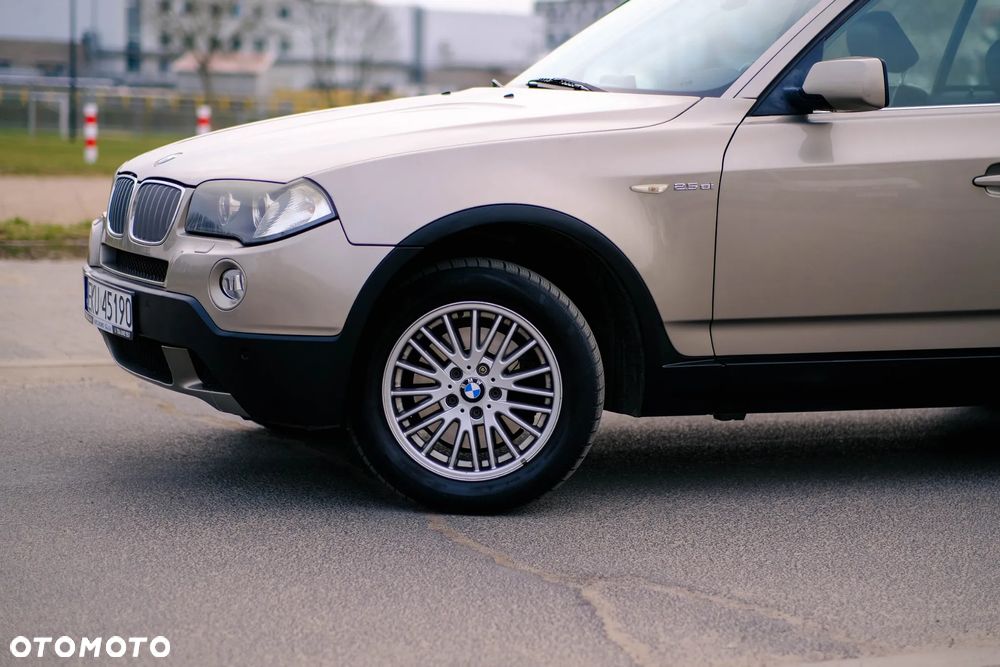 BMW X3 xDrive25i Edition Exclusive - 16