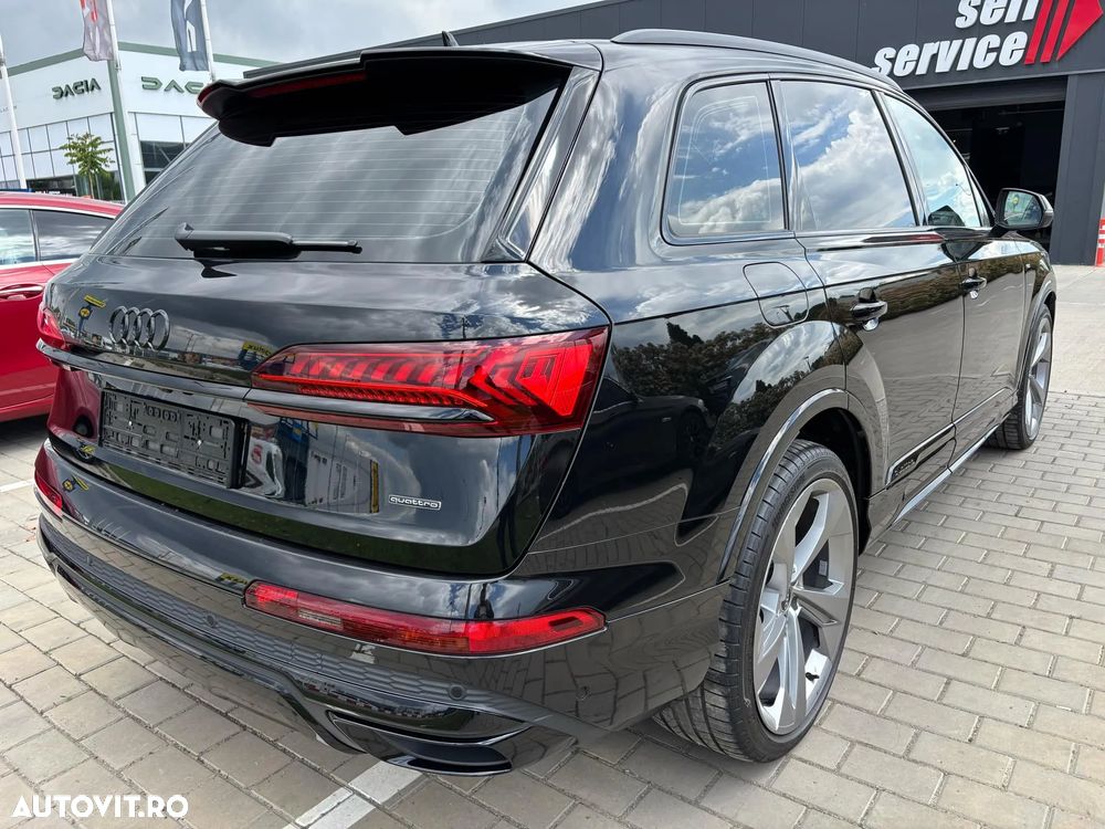 Audi Q7 3.0 55 TFSIe quattro Tiptronic S Line - 4