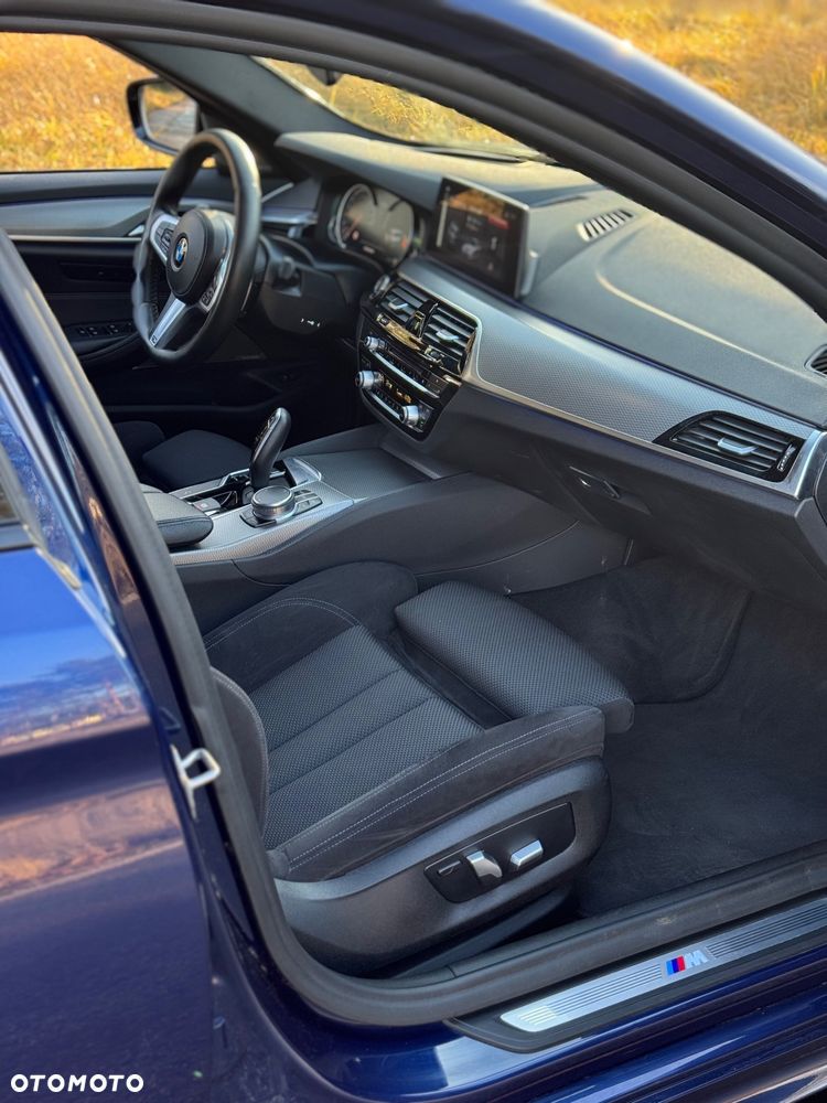 BMW Seria 5 520d xDrive M Sport Edition - 38