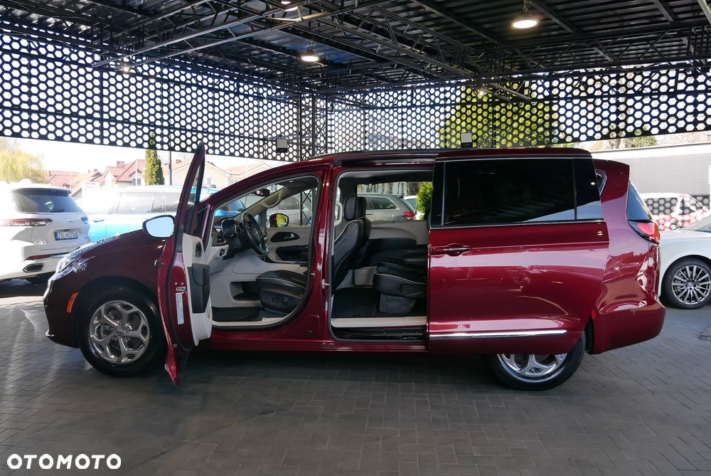 Chrysler Pacifica - 6