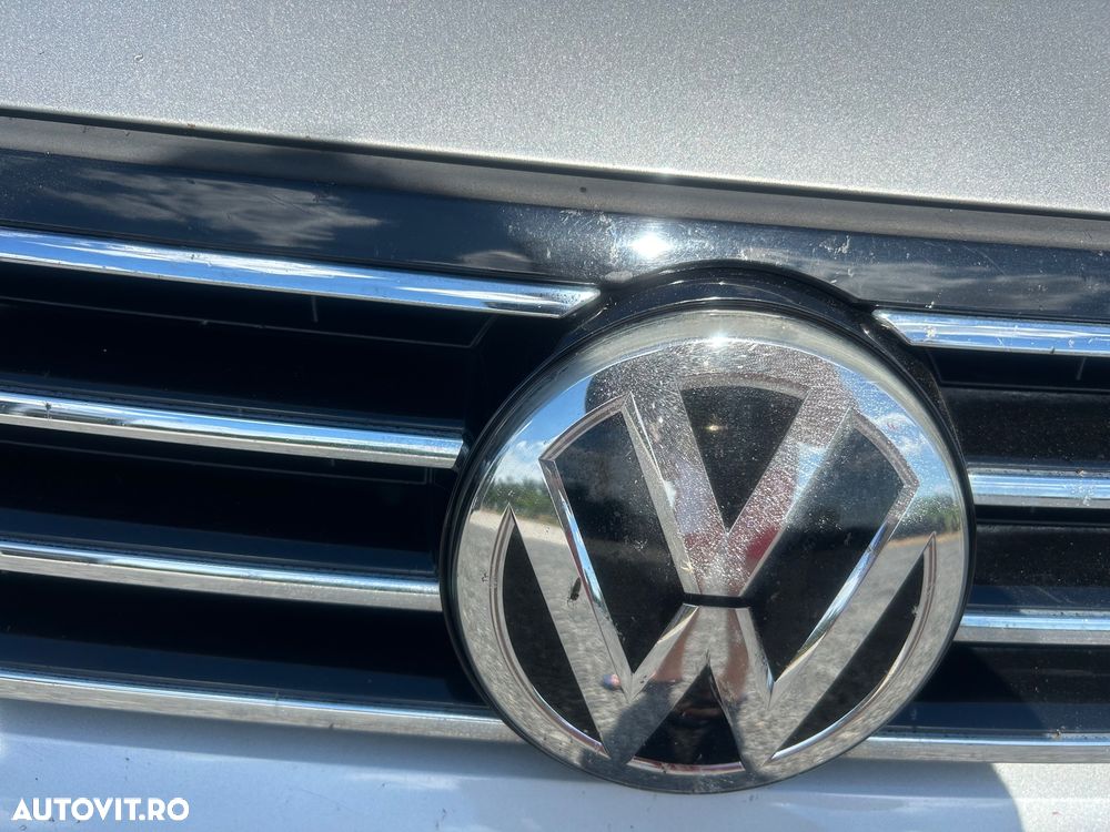 Volkswagen Passat 2.0 TDI DSG (BlueMotion Technology) Highline - 9