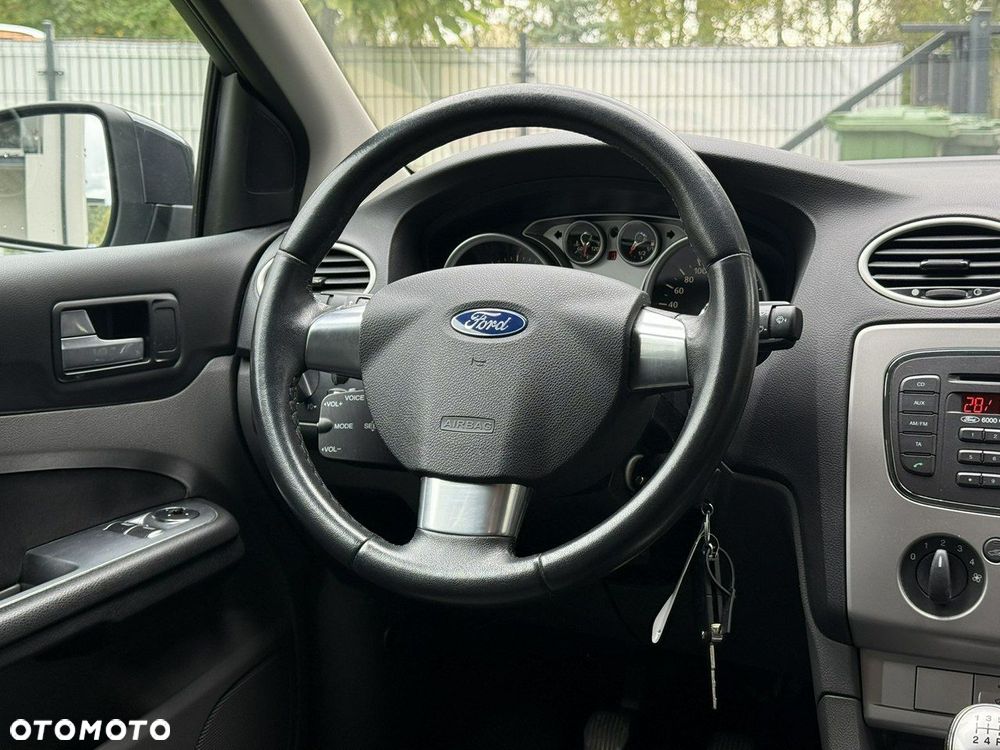 Ford Focus - 12