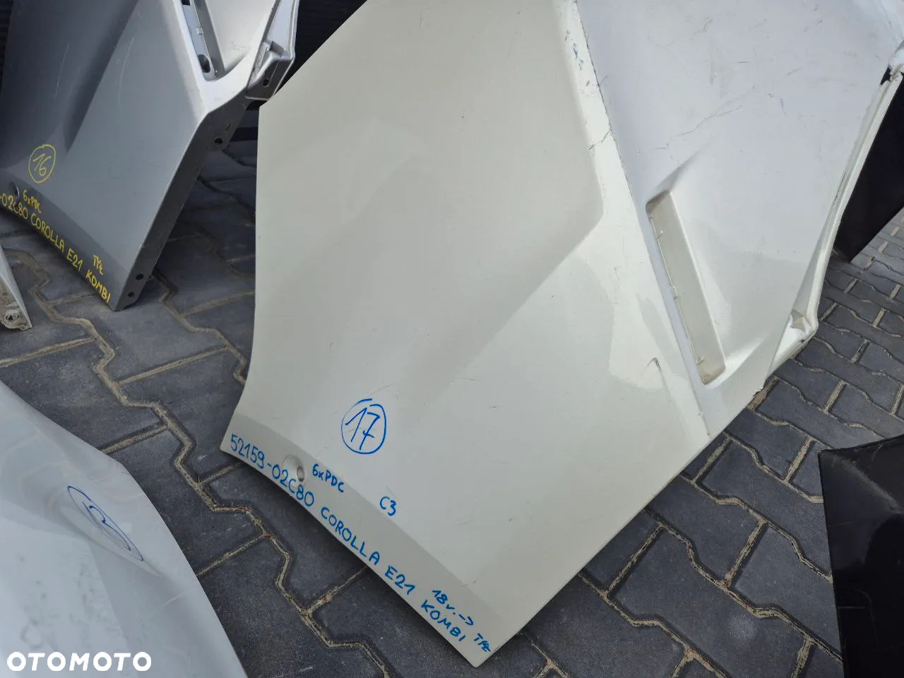 TOYOTA COROLLA E21 KOMBI ZDERZAK TYLNY (dostępne 7 zderzaki) - 17