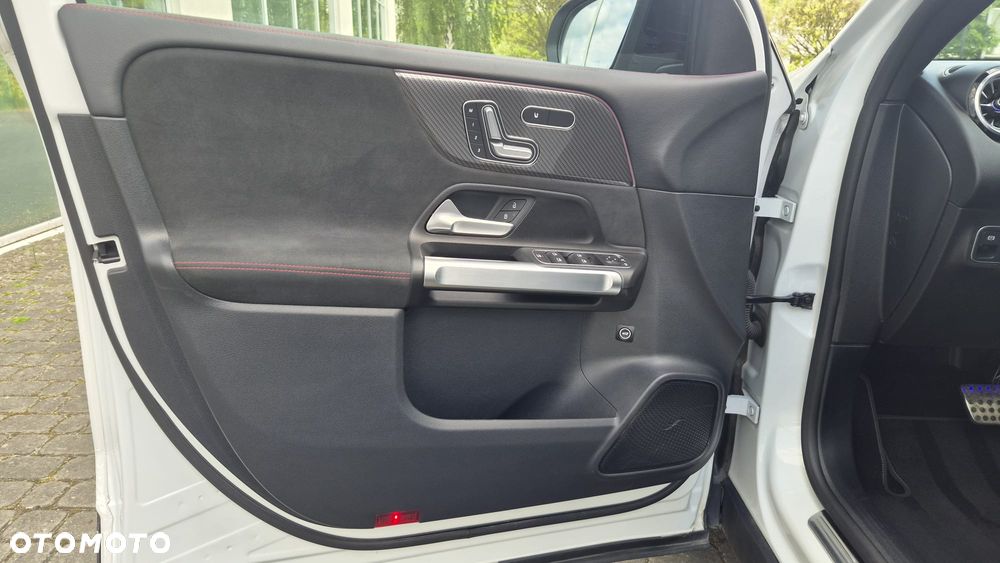 Mercedes-Benz GLB AMG 35 4-Matic - 20