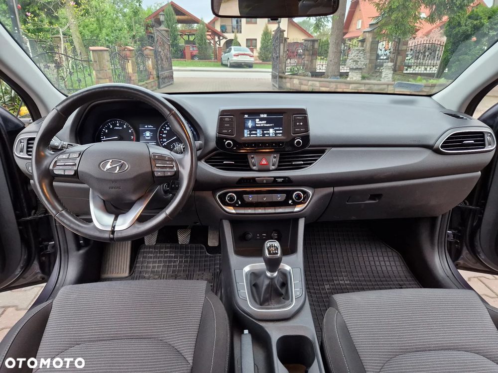 Hyundai i30 1.4 GO Plus - 16