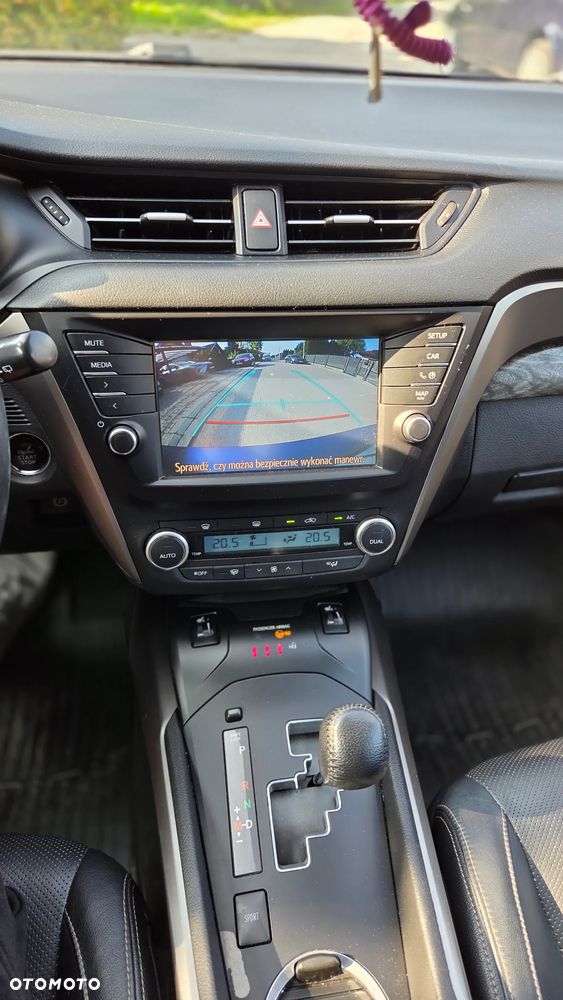 Toyota Avensis 2.0 Selection MS - 16