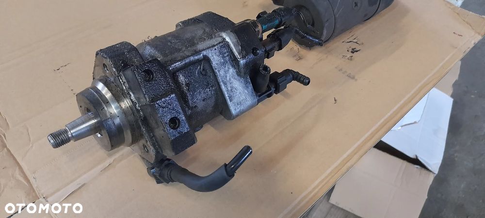 Kia Carnival I  2,9 crdi pompa wtryskowa 9303-104B - 2