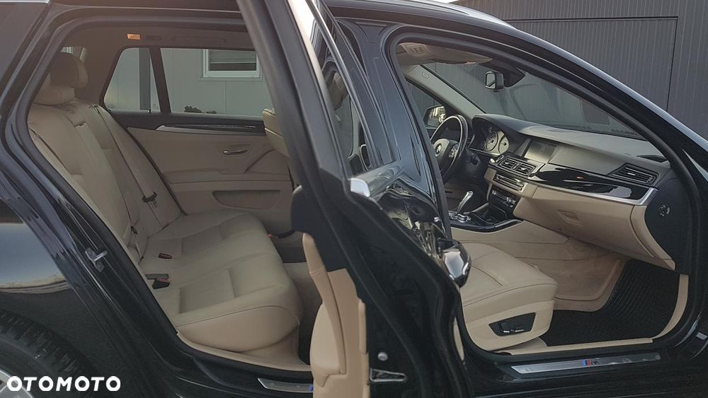 BMW Seria 5 520d xDrive - 28