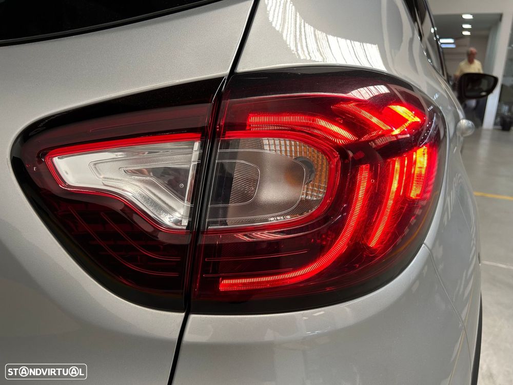 Renault Captur 1.5 dCi Exclusive — fotografia 10