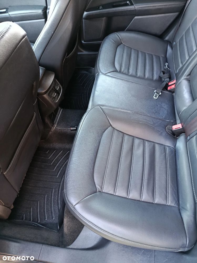 Ford Fusion - 16