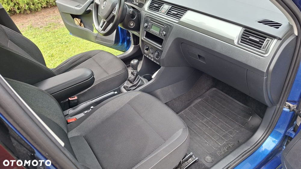 Skoda RAPID 1.6 TDI DPF Ambition Max - 11