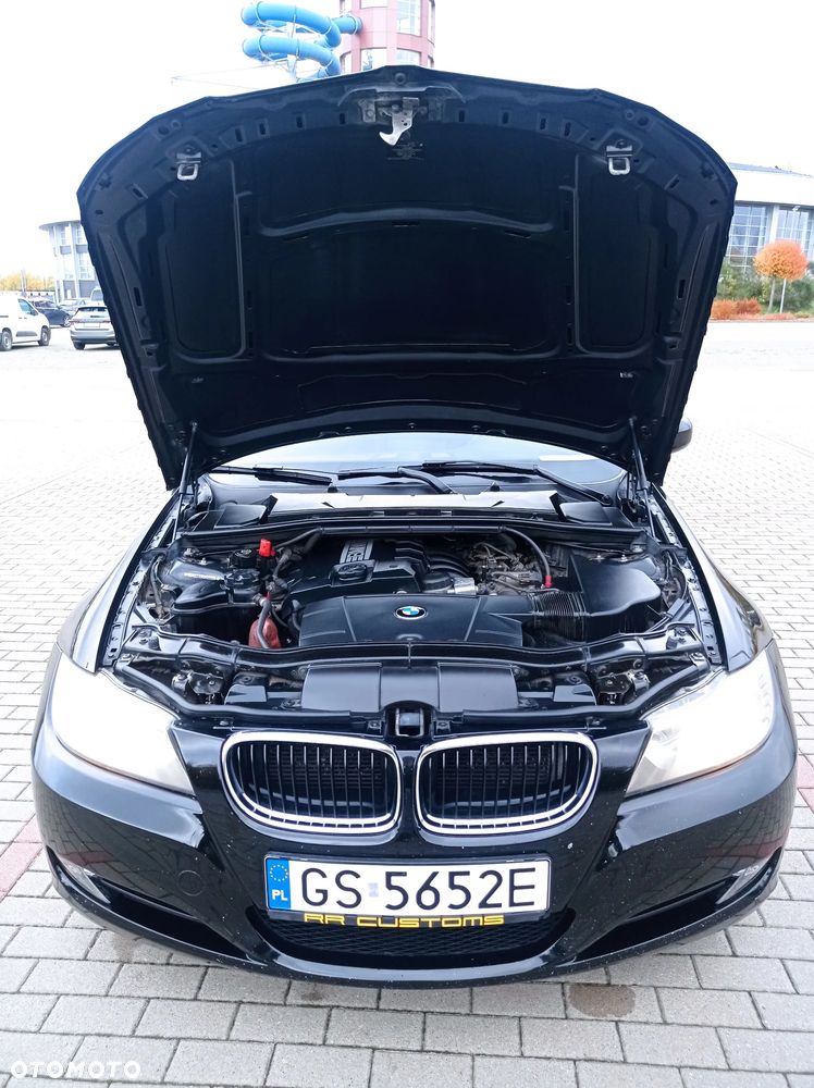 BMW Seria 3 - 32