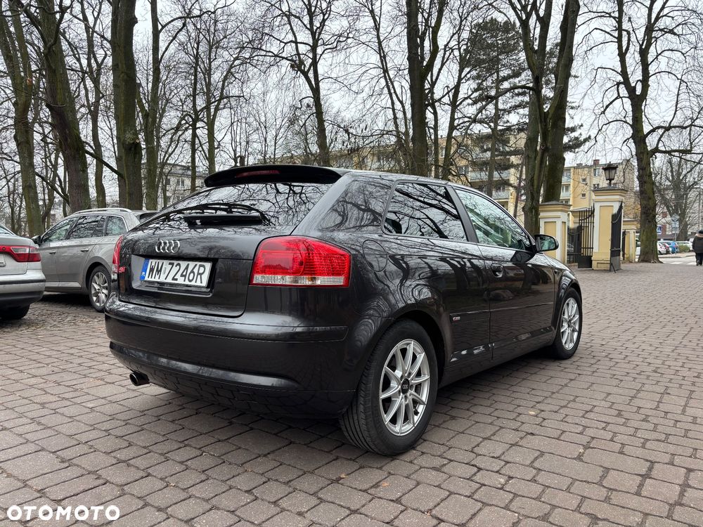Audi A3 3-drzwiowe 1.6 Ambition - 5