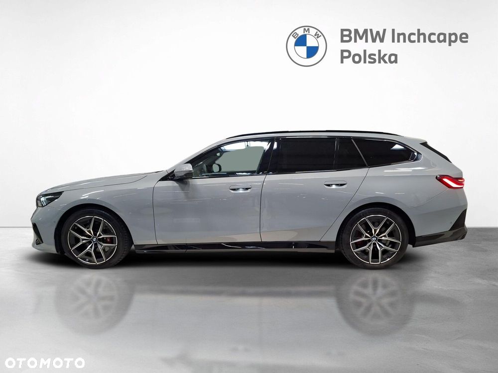 BMW 520D Touring 2025 photo 2